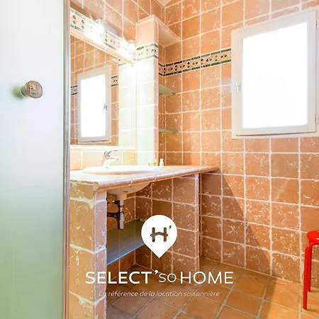 Selectsohome - Vue Avec Piscine A - Thalassa Bormes-les-Mimosas
